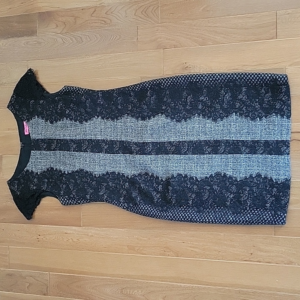 Betsey Johnson Sheath Dress Black Lace and Tweed Pattern 6‎